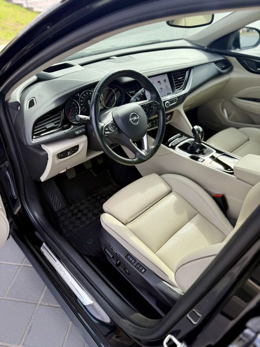 Vând Opel Insignia 2.0 CDTI – 170 CP – 2018 – Manuală