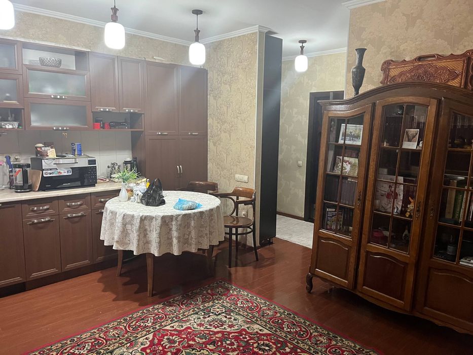 Продается своя квартир, ул. Паркентская