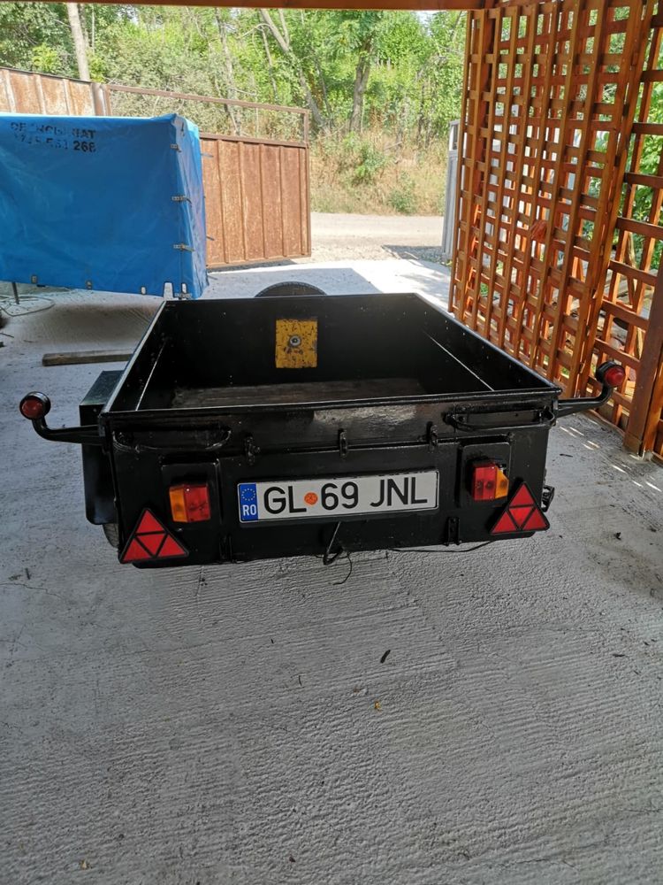Remorcă 600 kg cu prelată – 1.56 x 1.16 m