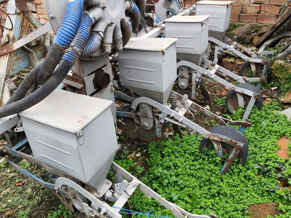 Сеялка за пролетници и торачка