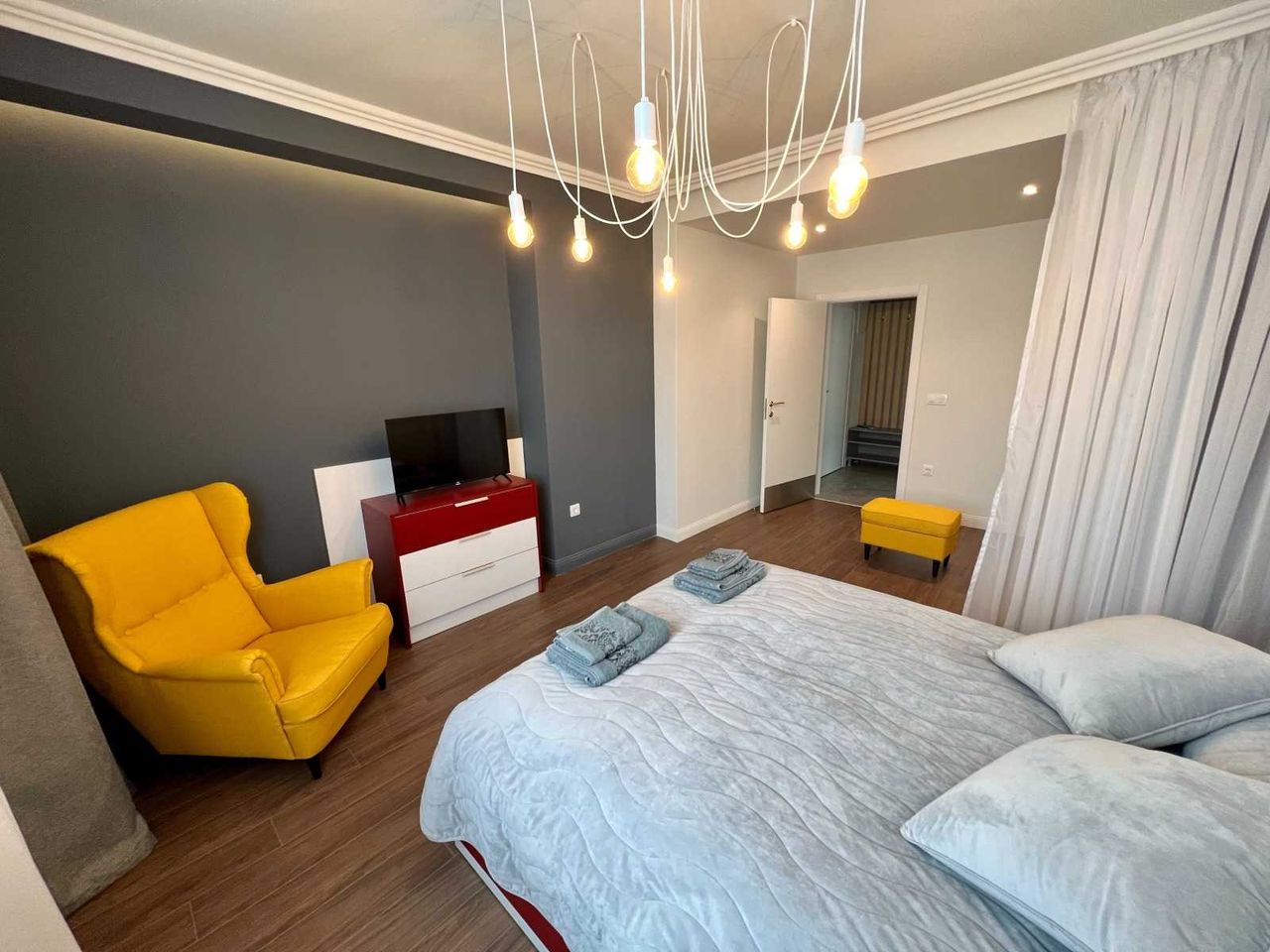 Дава се под наем Двустаен апартамент в София, Люлин 6 - 81 кв.м за 250 € - Снимка #7