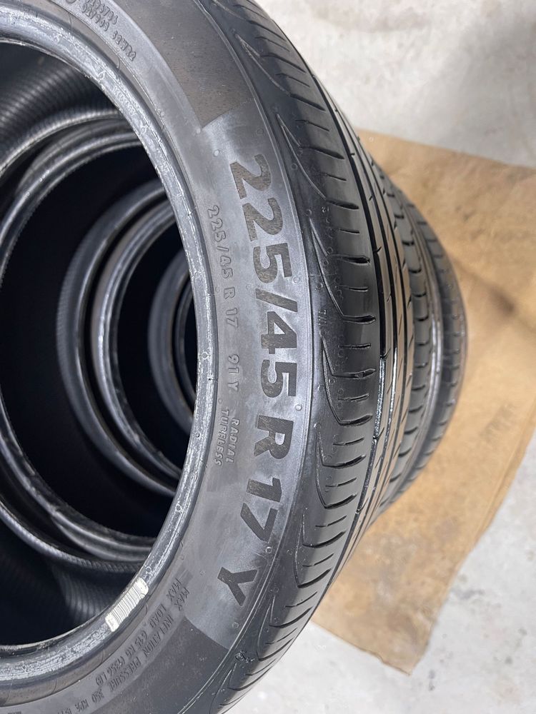 225/45R17 vara Continental