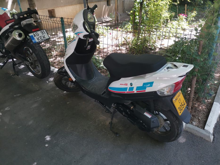 Scuter 4T Comet Sport