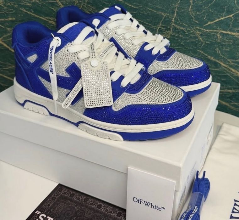 Adidasi off white out off office