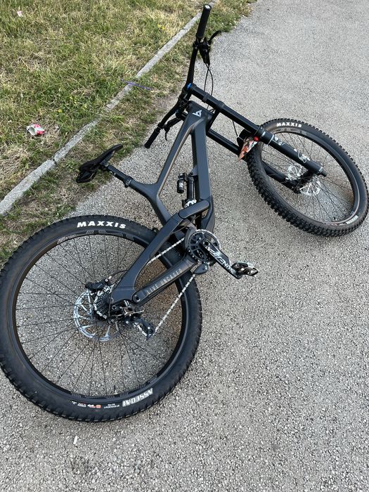 Yt tues 2021 L 27,5