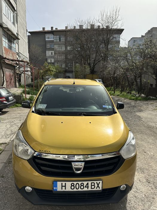 Продавам Dacia Lodgy