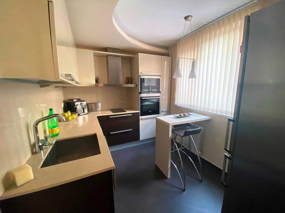 Тристаен апартамент под наем до УМБАЛСМ Пирогов