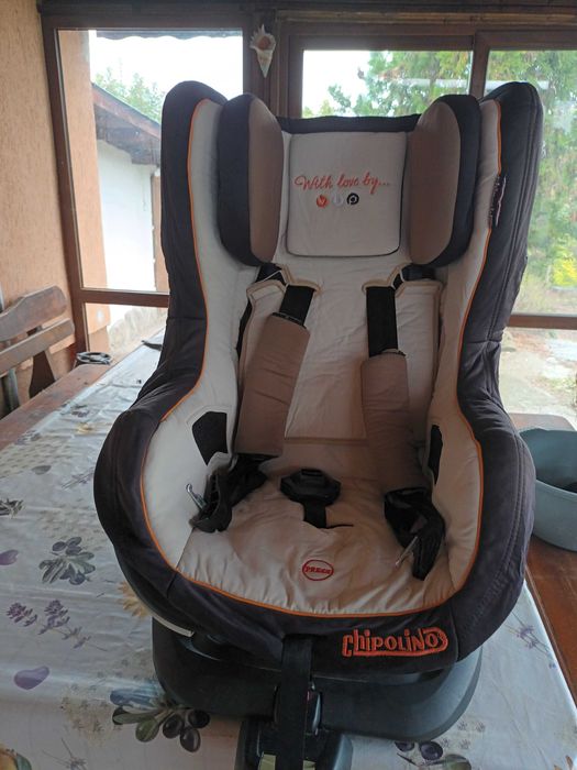 Стол за кола с isofix