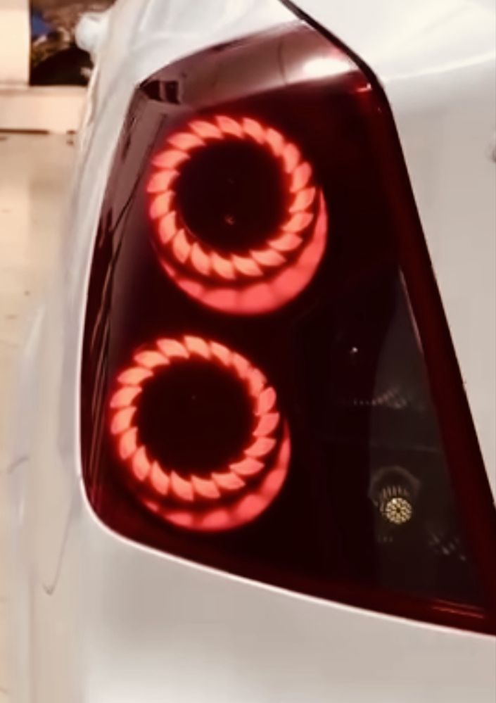 Gentra oldi va orqa faralari