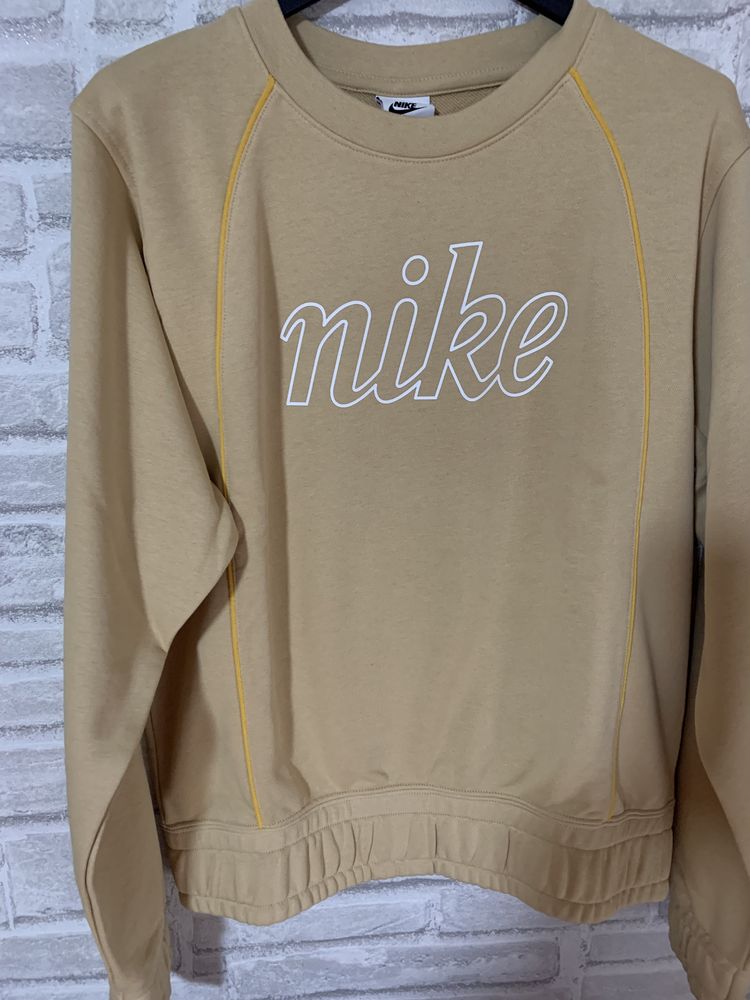 Дамска блуза. Nike оригинална.