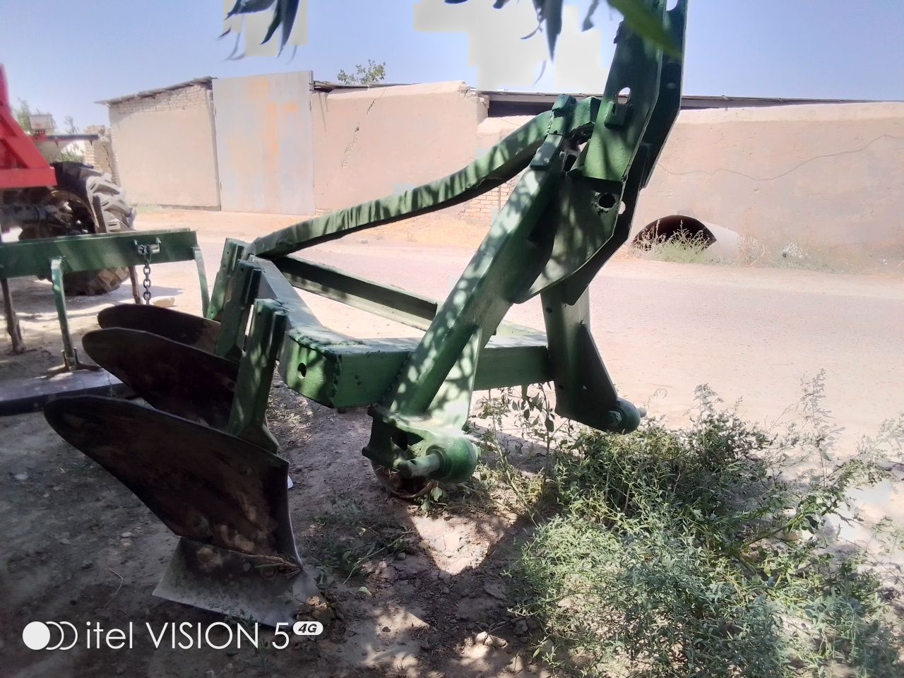 T40 traktor chizil pulug ut uradigani bilan sotiladi