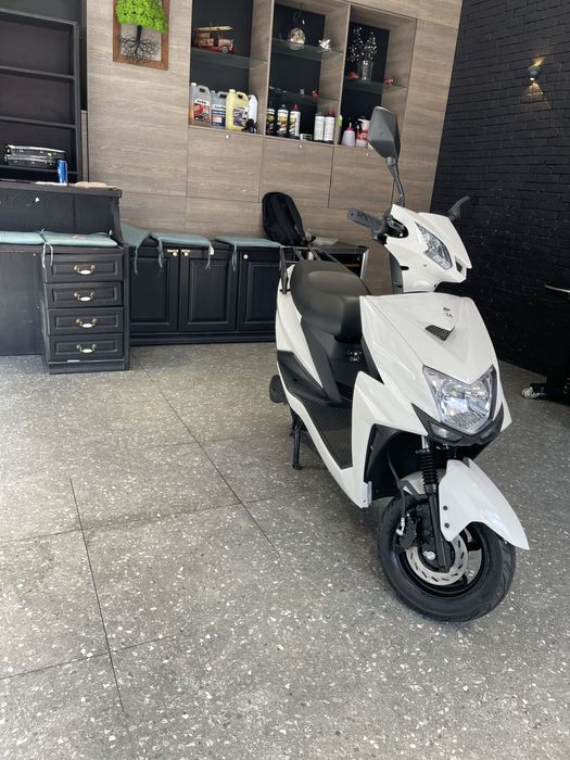 Vand scuter electric fara permis limitat 25