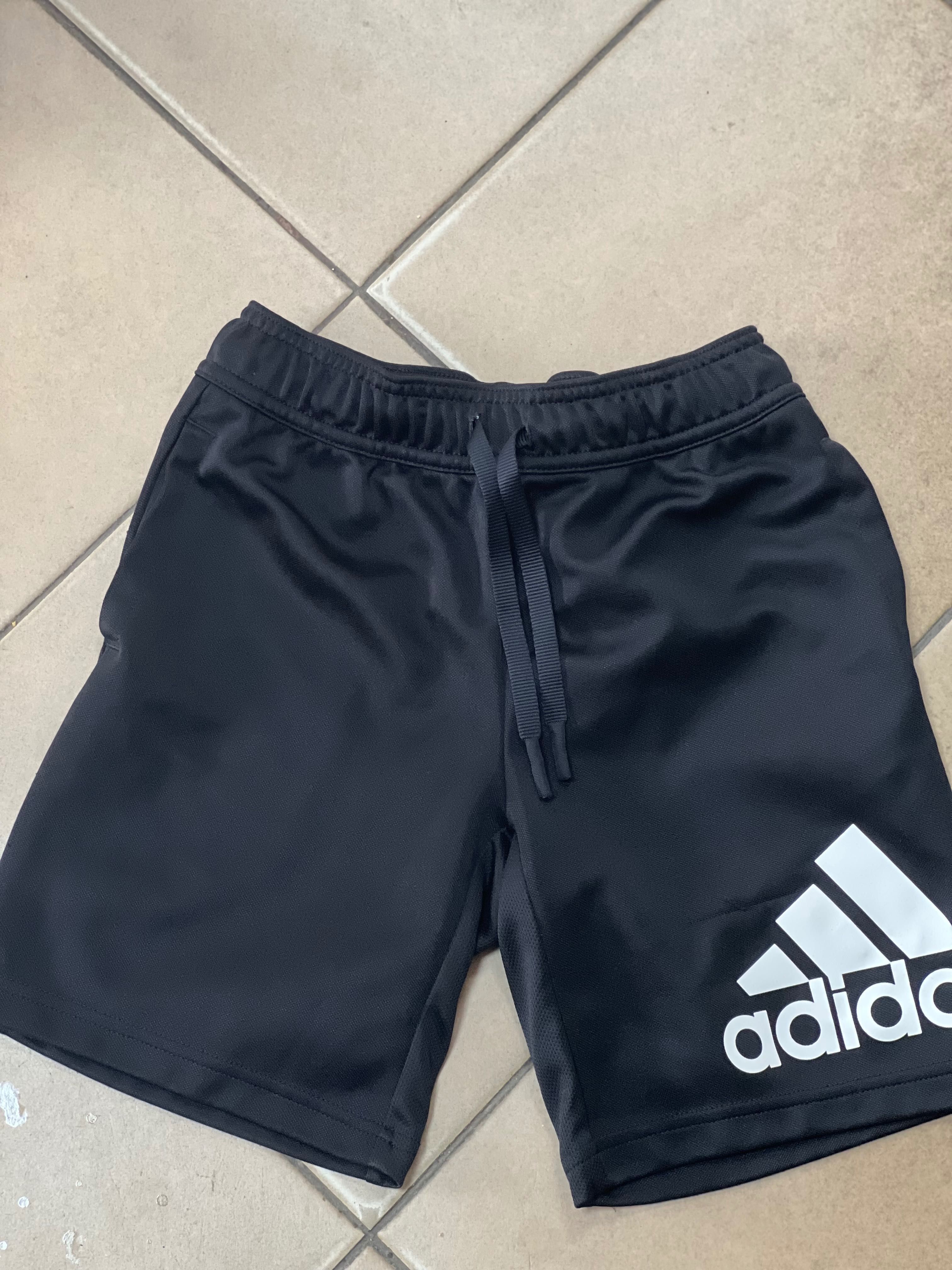 Детски маратонки и дрехи  adidas
