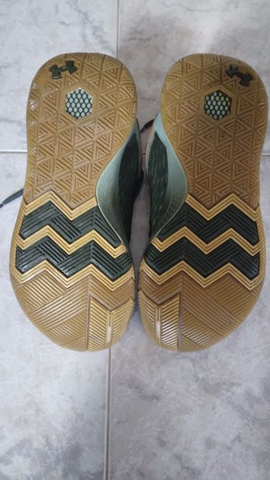 Баскетболни маратонки Under Armour