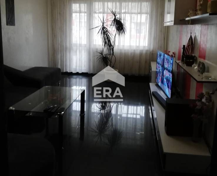 Дава се под наем Тристаен апартамент в София, Слатина - 84 кв.м за 700 € - Снимка #1