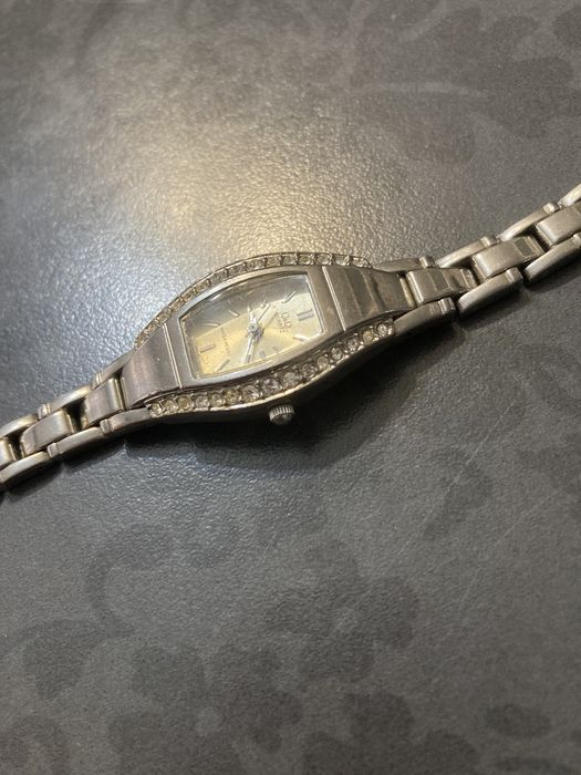 Дамски часовник Q&Q