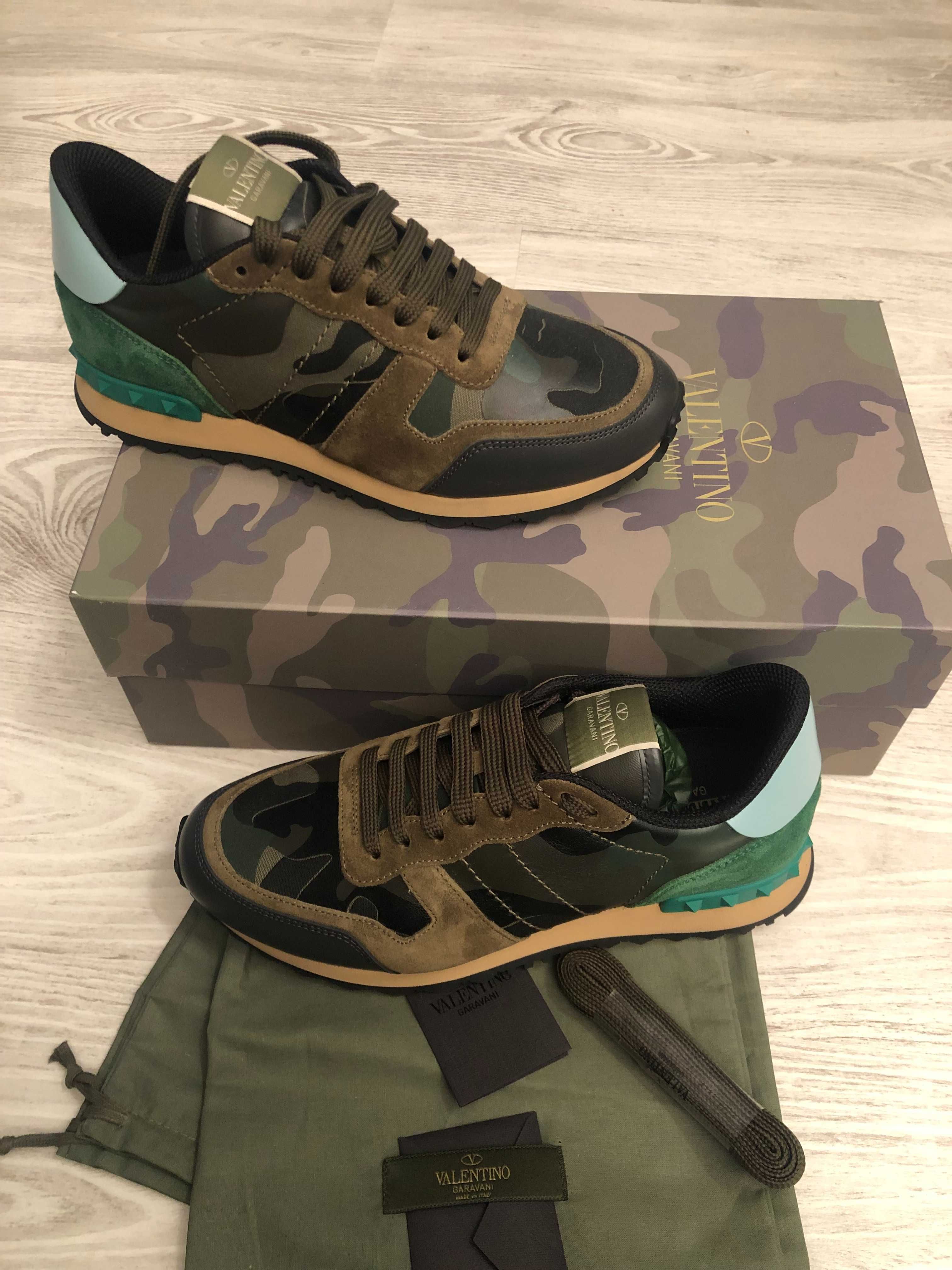 Valentino Garavani 39 sneakers autentici, full box, retail 580 euro