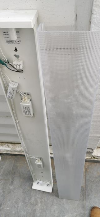 Aplica neon pentru tavan