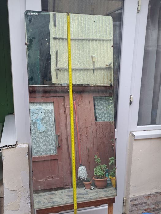 Oglinda cu rama si picioare