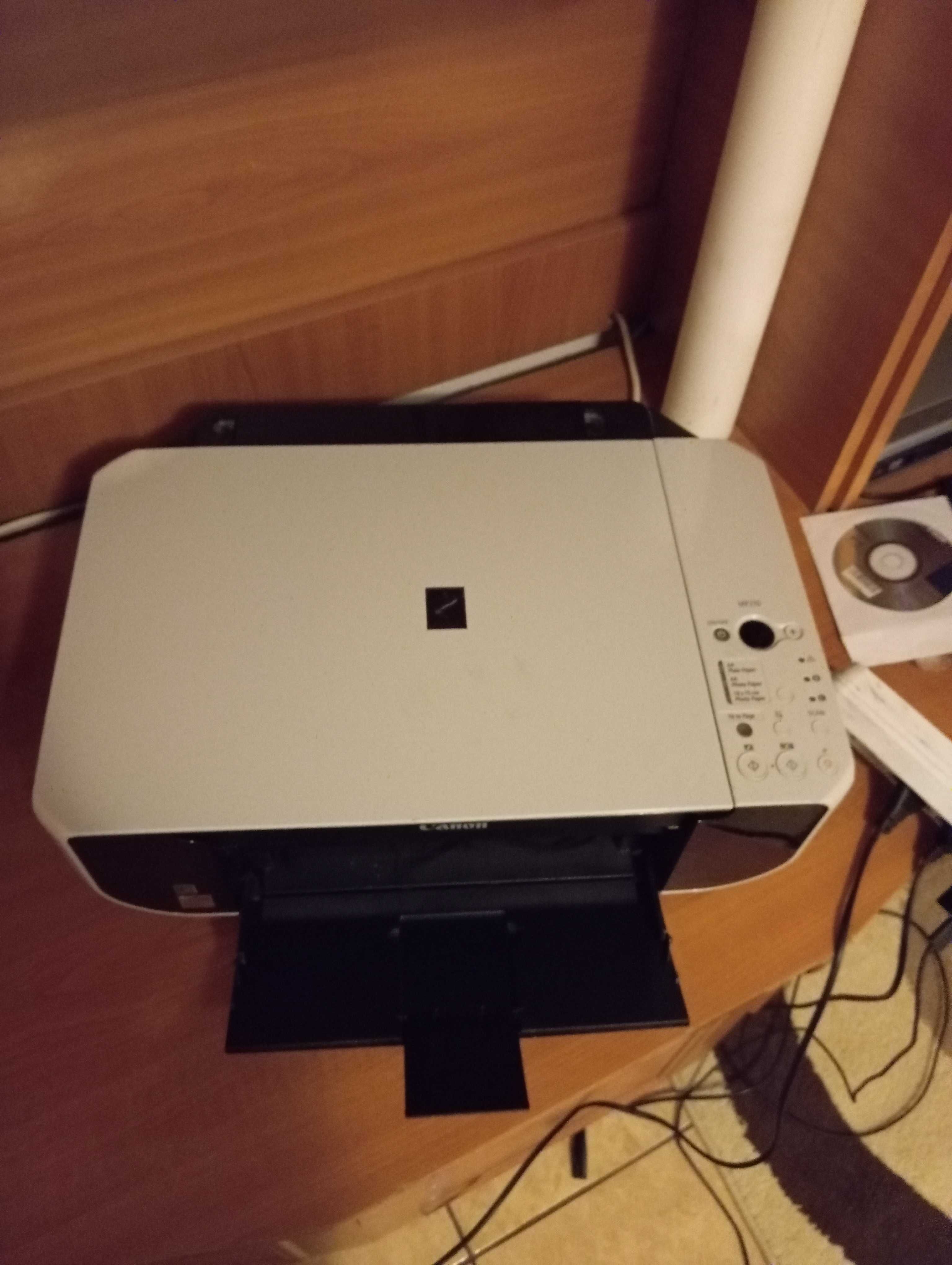 Vand imprimanta canon mp210
