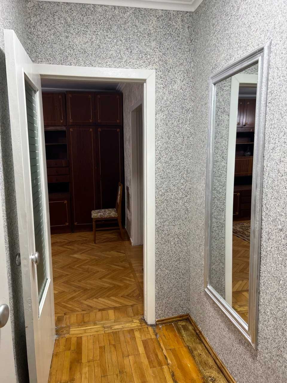 Сдаётся двух комнатная квартира с ремонтом М.Горького магазин Светлана