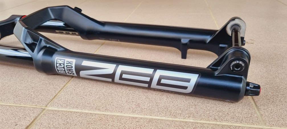 Rockshox ZEB Select RC, pe 29, 170 travel