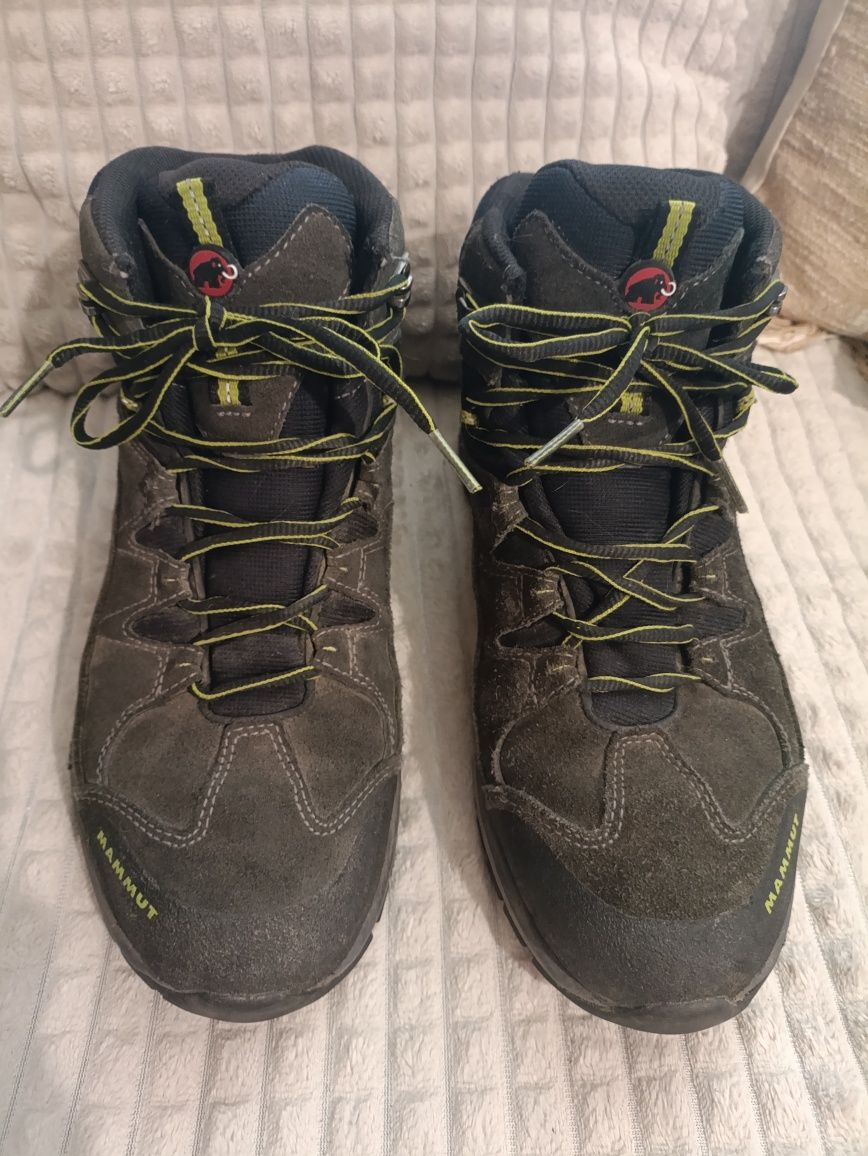 N.42 Туристически обувки Mammut с Gore-tex