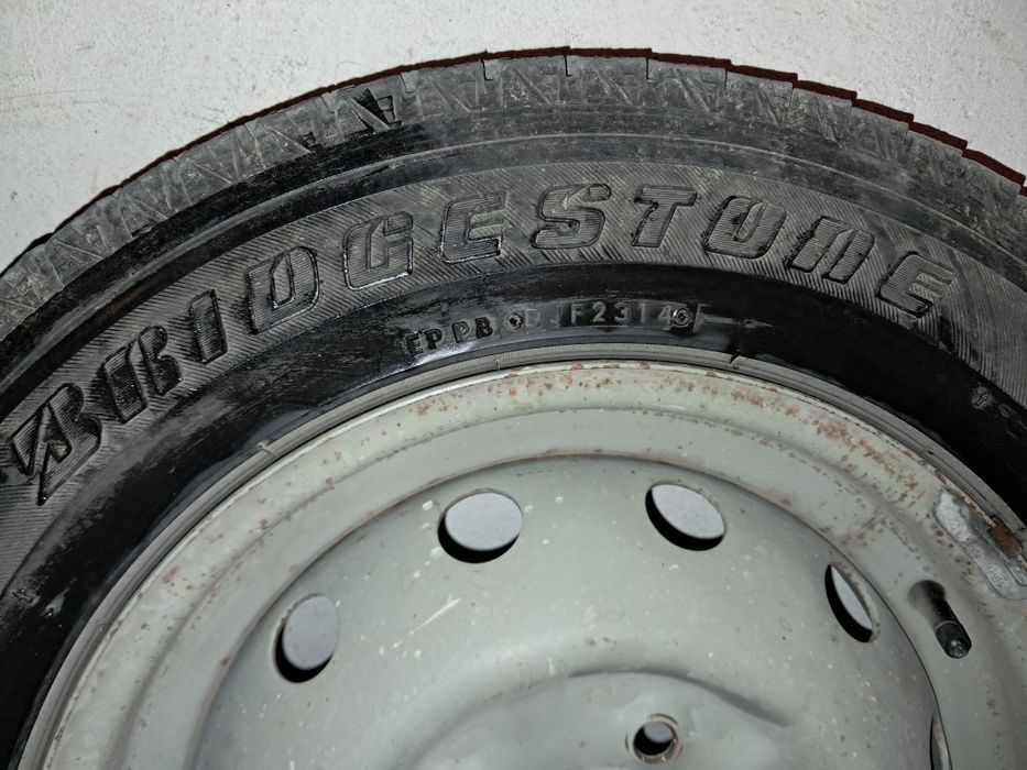 Джанти и гуми Brigestone