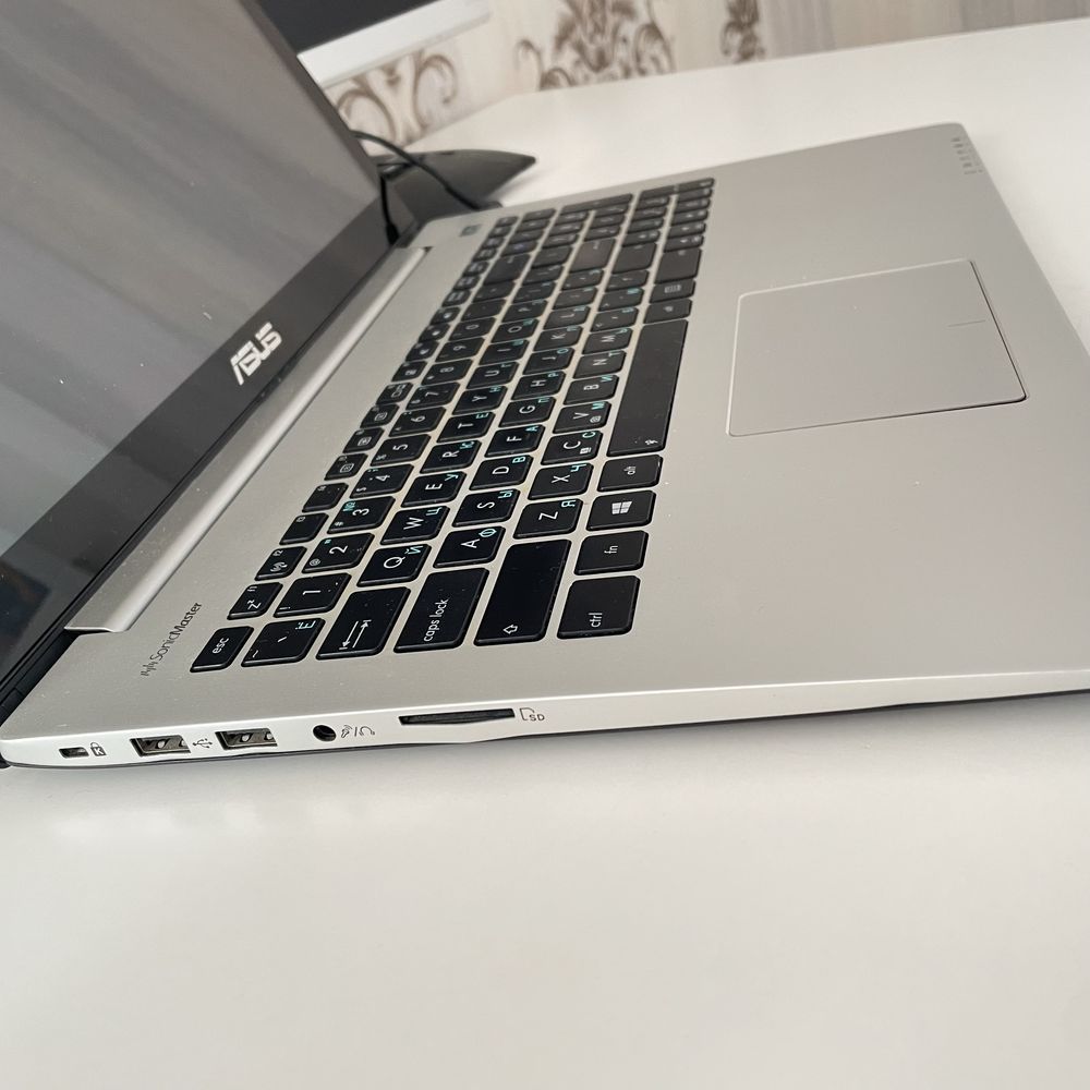 Сенсорный Ноутбук ASUS Atheros/AR5B225