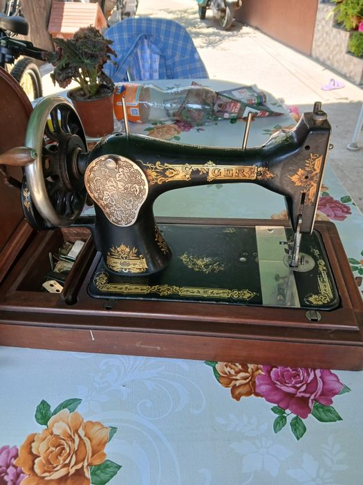 Masina de cusut singer perfect functionala care a depasit 100 de ani!
