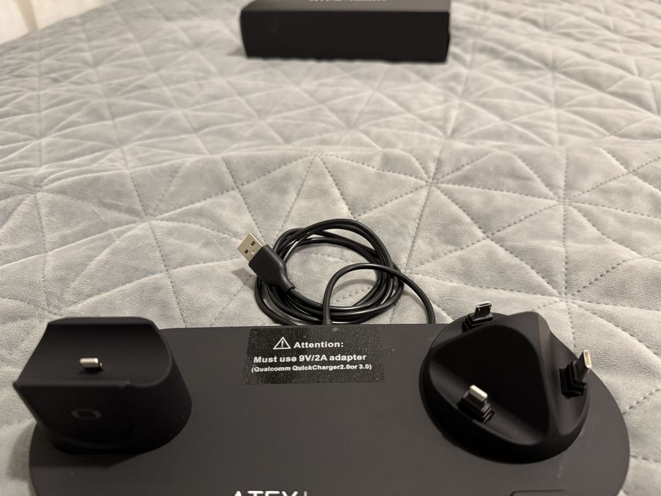 Suport “4 in 1” incarcator telefon/ceas pentru birou