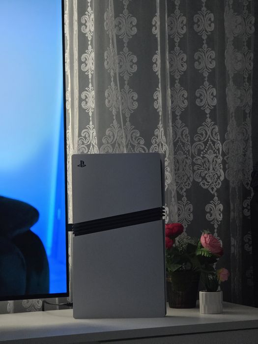 PS5 pro digital + cont PS cu 6 jocuri