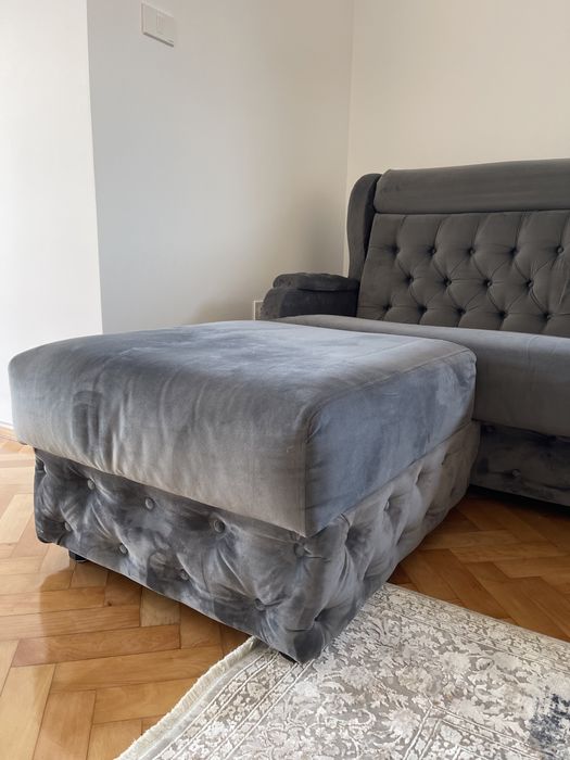 Canapea Extensibilă - Eleganță și Spațiu de Depozitare