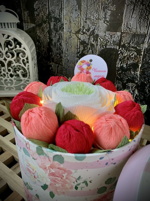 Букети с шоколадови трюфели в кутия