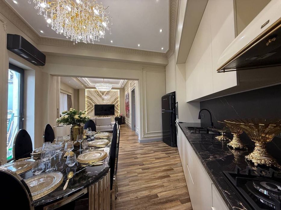 3 ком кв на паркениском ЖК OQ SAROY Мирзо улугбекский район,паркинг