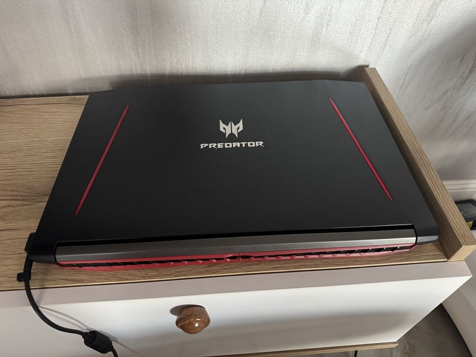 Laptop de gaming Acer Predator Helios 300 *i7 cu 24GB RAM  750GB SSD