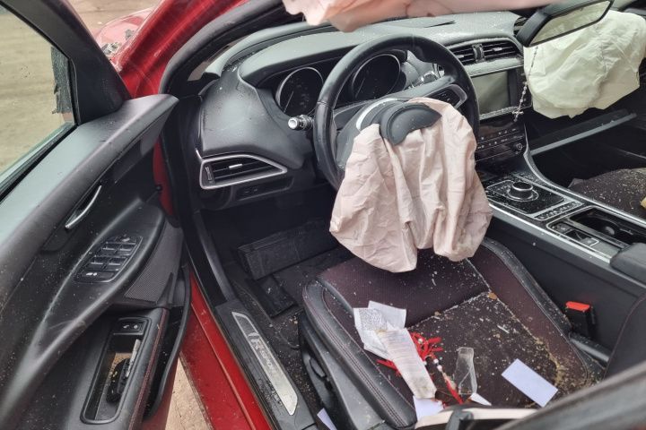 Dezmembrez Jaguar XE X760 , an 2018,, motor 2.0d 180cp ,cod 204DTD  dezmembrari piese cutie de viteze automata