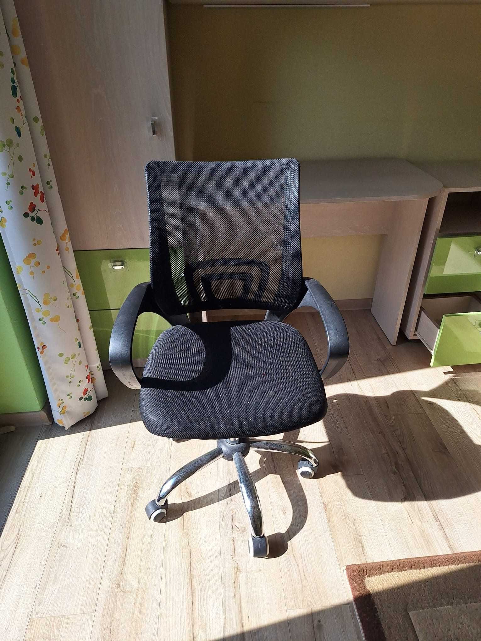 Set mobilă tineret PAL + MDF – pat, saltea, birou + scaun – Timișoara