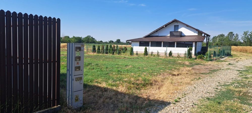 Vând teren intravilan 1600mp Suseni