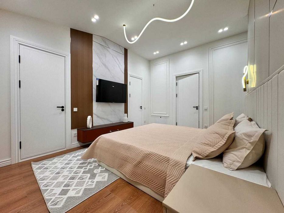 Продаётся дом Евро Таун Хаус 372м2 Ор-р: Саламатина