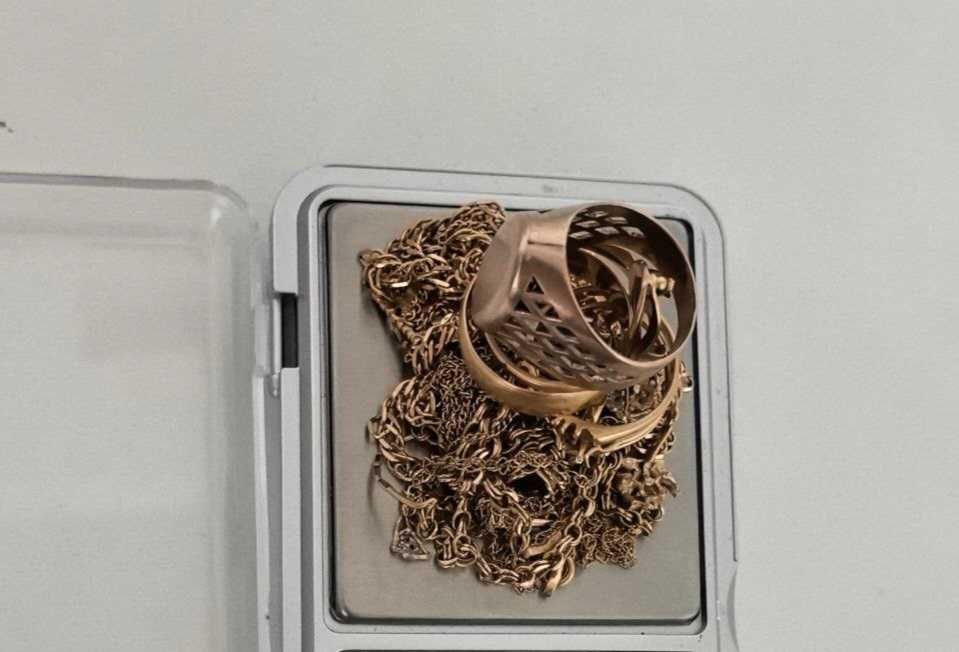 Лом золота за 39300 гр 53 грамма 585 проба