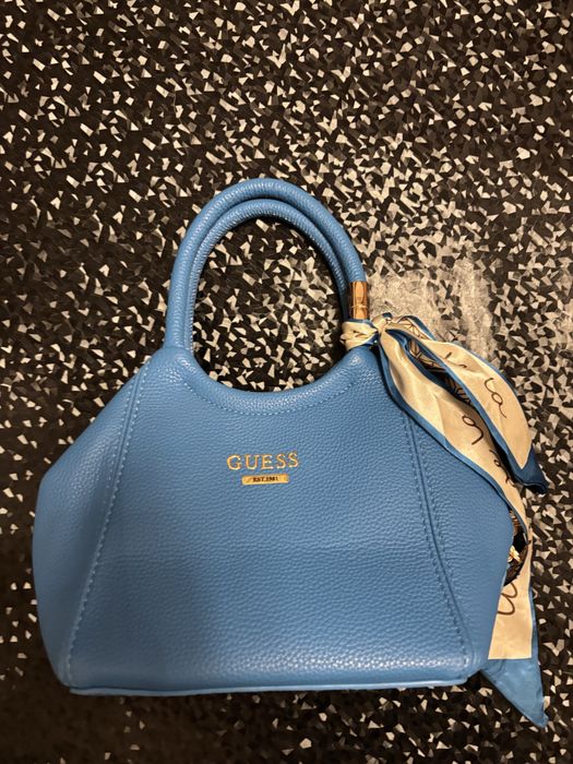 Дамска чанта Guess