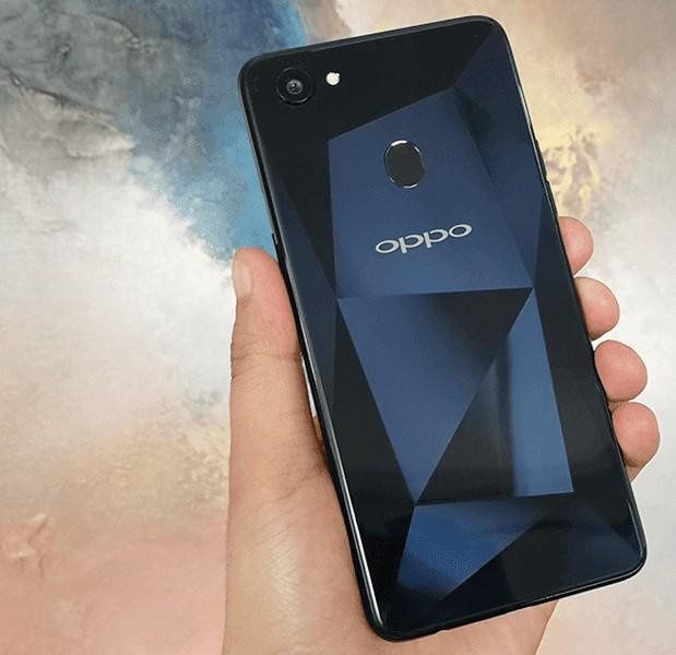 Продам хороший телефон Oppo F7
