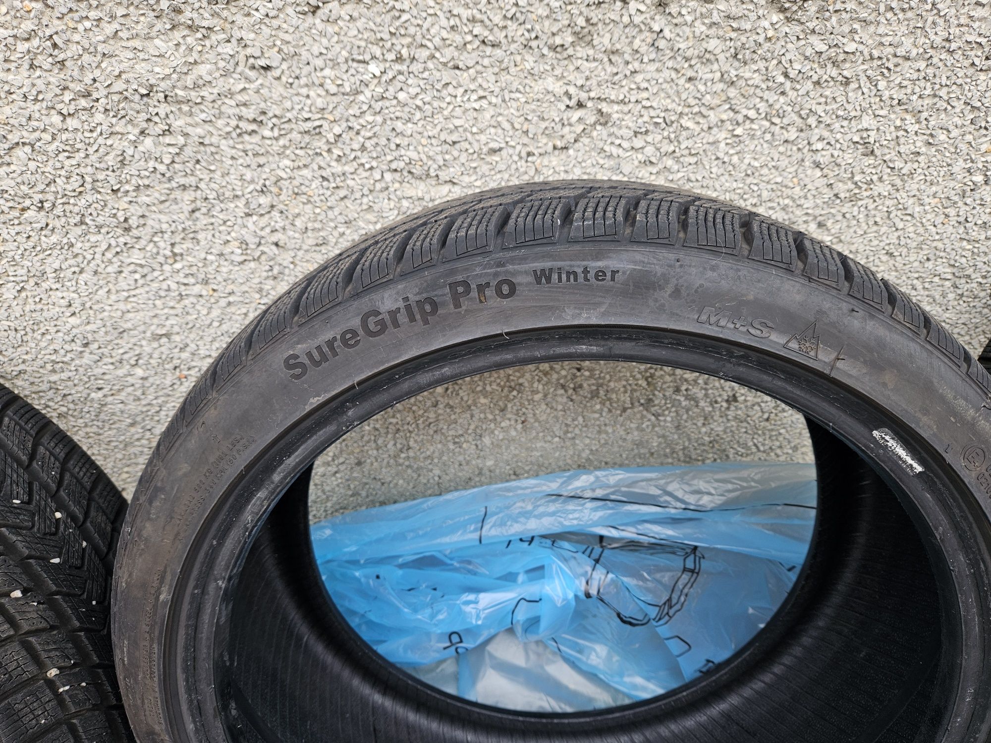 Зимни гуми 205/40 R17 за Mini ONE R56