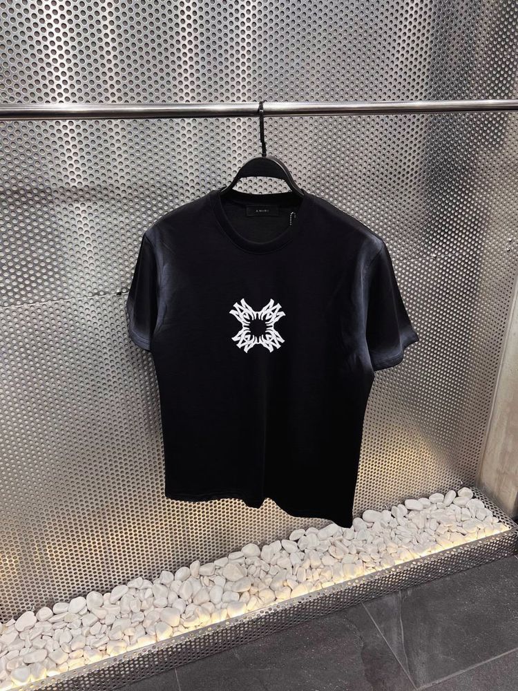 Balenciaga,Versace,Amiri