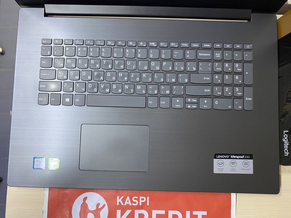 Ноутбук Lenovo Core i7-7500U, SSD 256гб, Озу 8гб