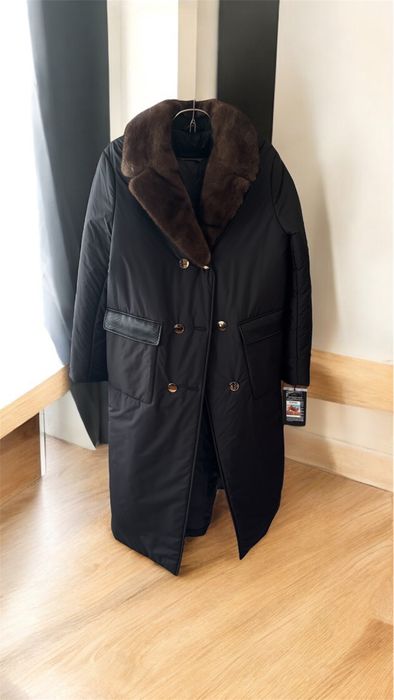 Зимнее пальто с норковым воротником