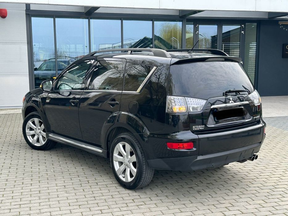 Mitsubishi outlander 2012