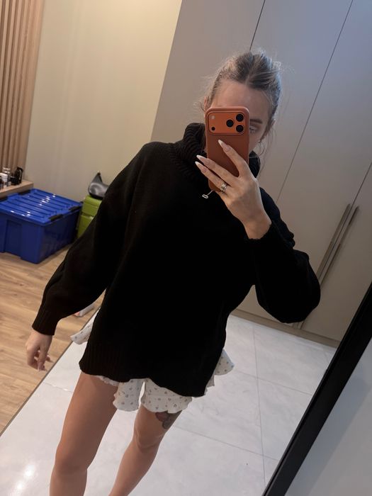 Свитер Oversize силуэта женский