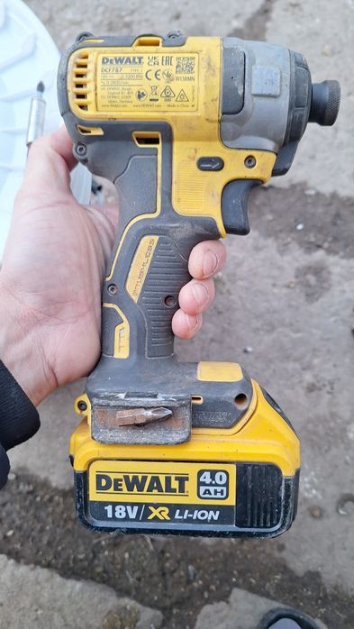 Dewalt DCD791, DCF787